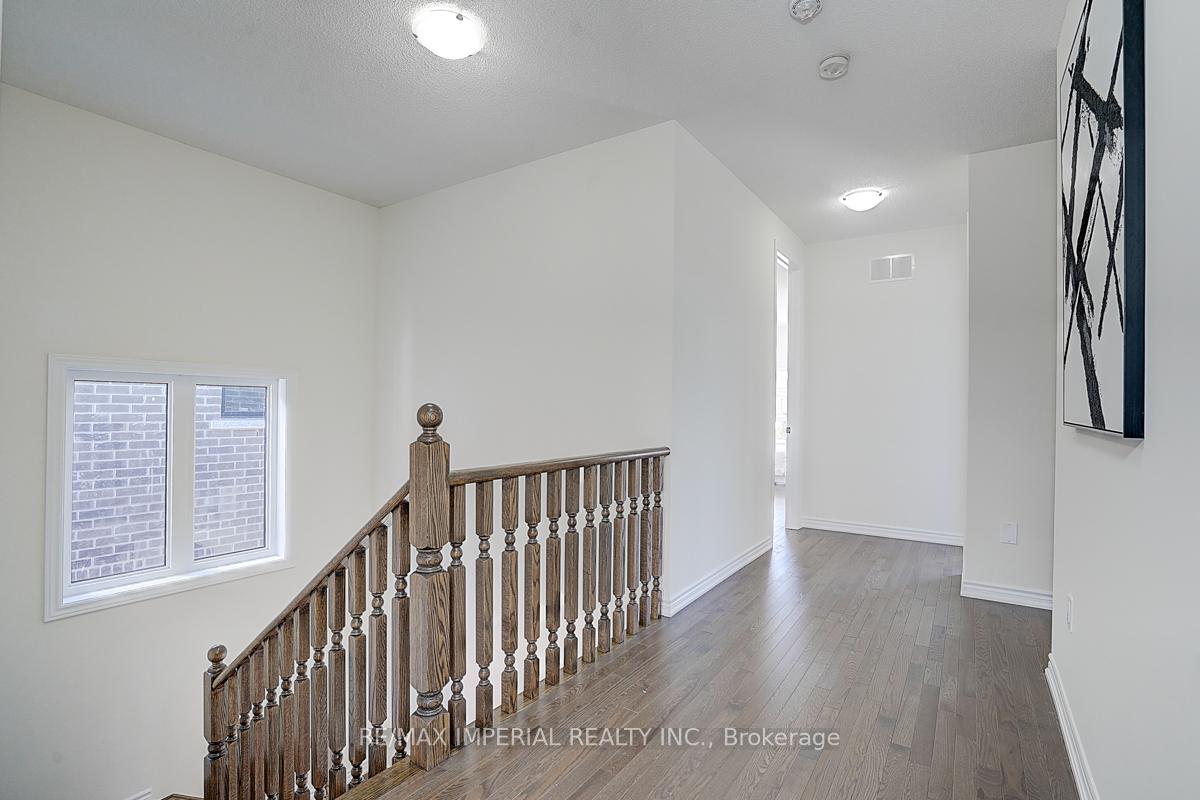 Photo 24 of 96 Weslock Crescent, Aurora, Bayview Northeast — HOMEH