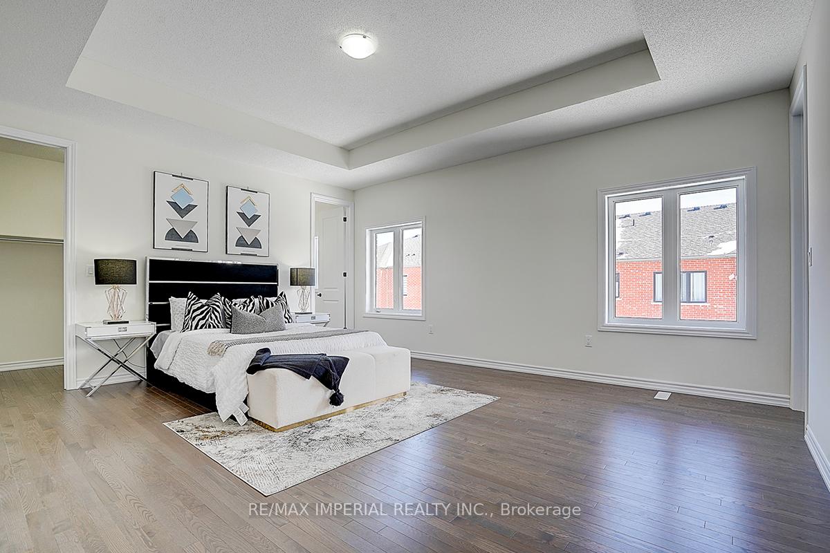 Photo 25 of 96 Weslock Crescent, Aurora, Bayview Northeast — HOMEH
