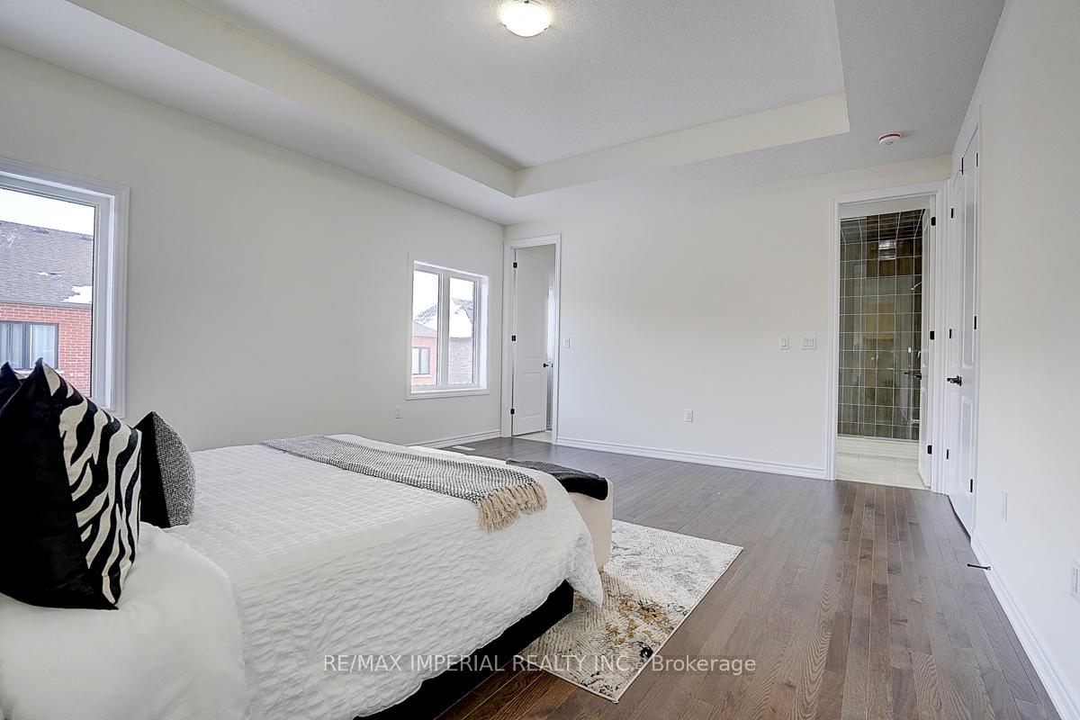 Photo 26 of 96 Weslock Crescent, Aurora, Bayview Northeast — HOMEH