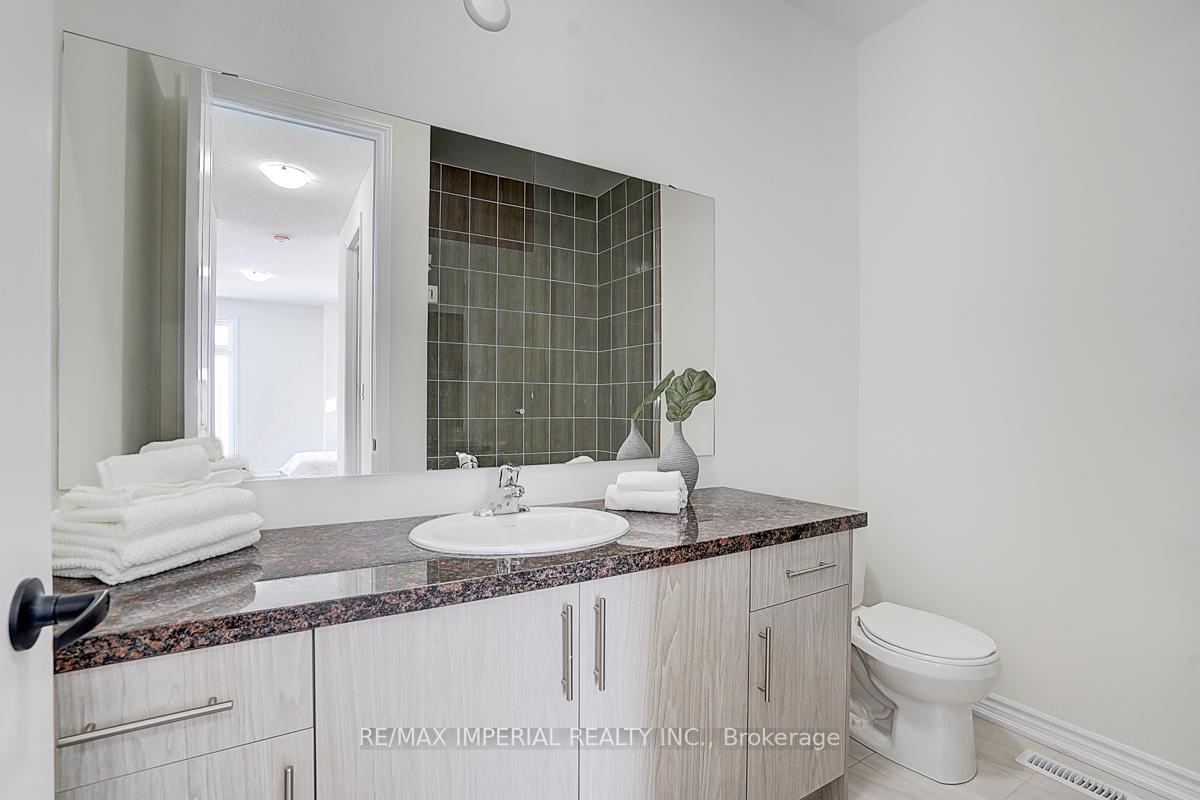 Photo 33 of 96 Weslock Crescent, Aurora, Bayview Northeast — HOMEH