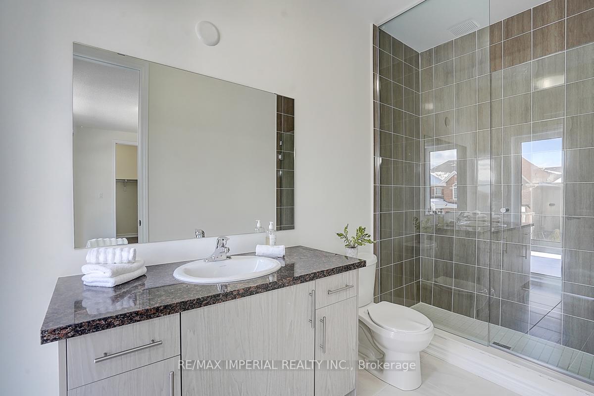 Photo 36 of 96 Weslock Crescent, Aurora, Bayview Northeast — HOMEH