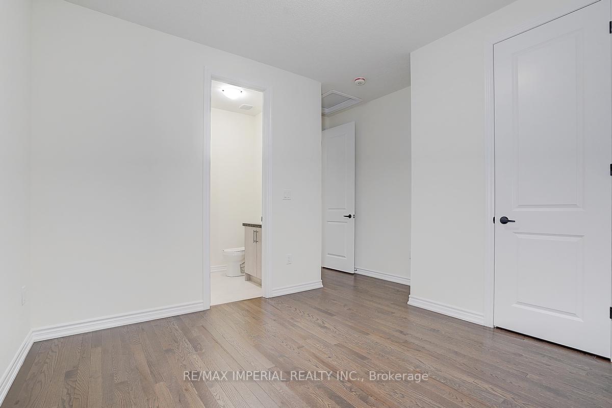 Photo 38 of 96 Weslock Crescent, Aurora, Bayview Northeast — HOMEH