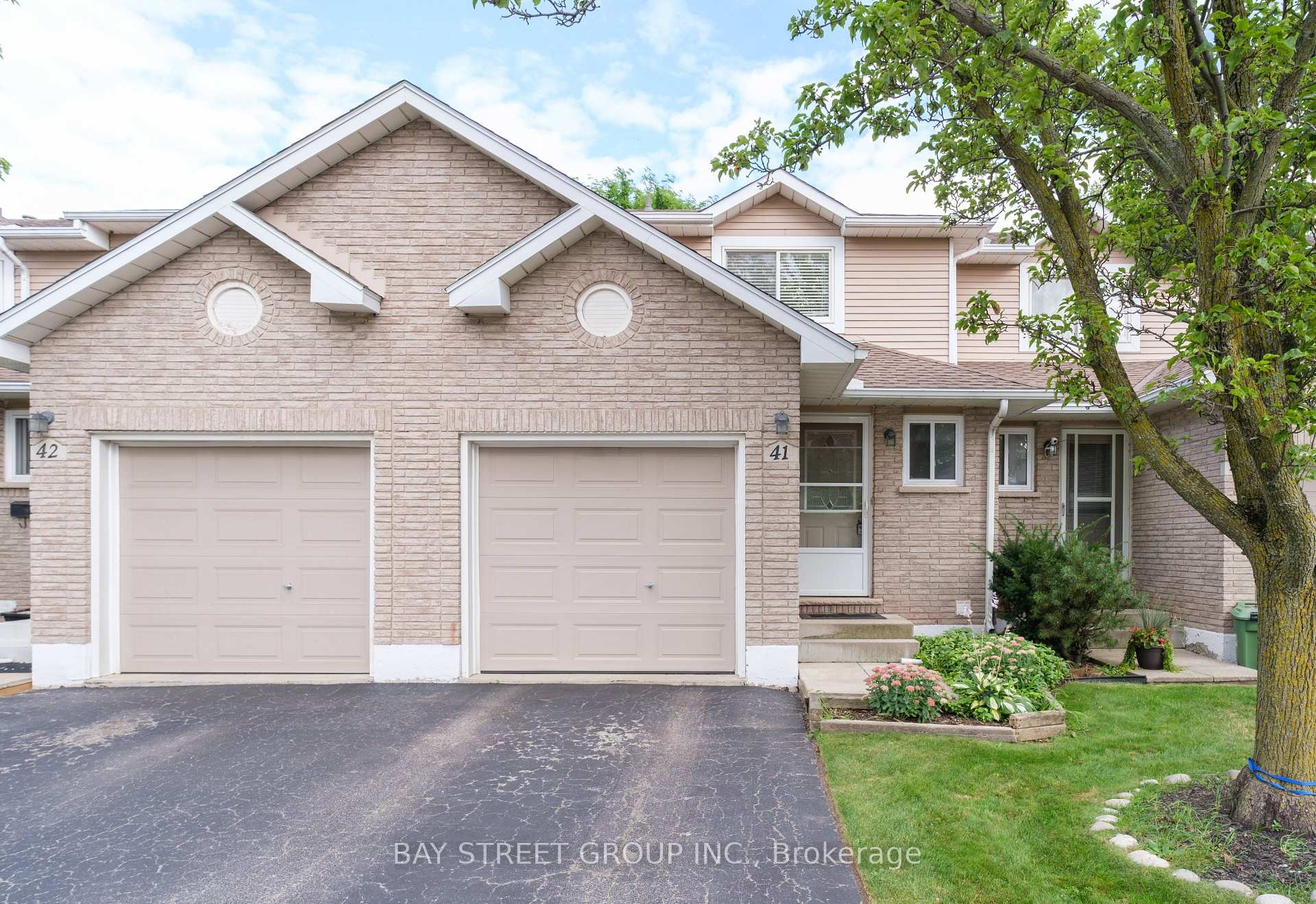 Photo 1 of Unit 41, 610 Barton Street, Hamilton, Stoney Creek — HOMEH