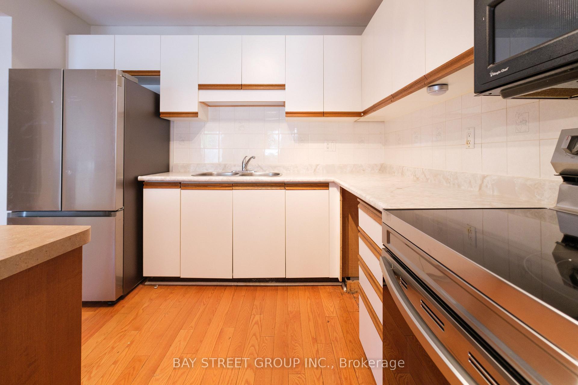 Photo 3 of Unit 41, 610 Barton Street, Hamilton, Stoney Creek — HOMEH
