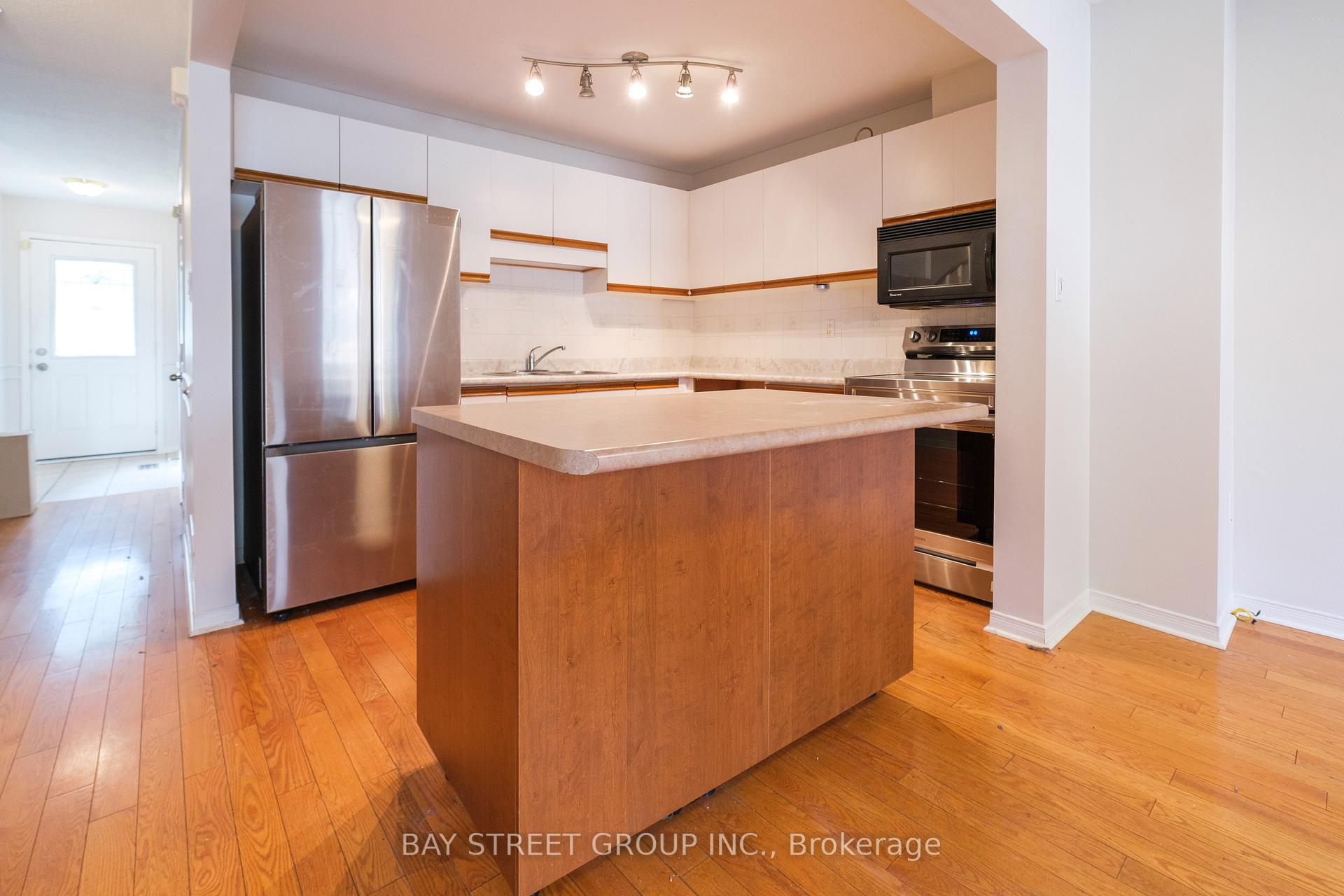 Photo 5 of Unit 41, 610 Barton Street, Hamilton, Stoney Creek — HOMEH
