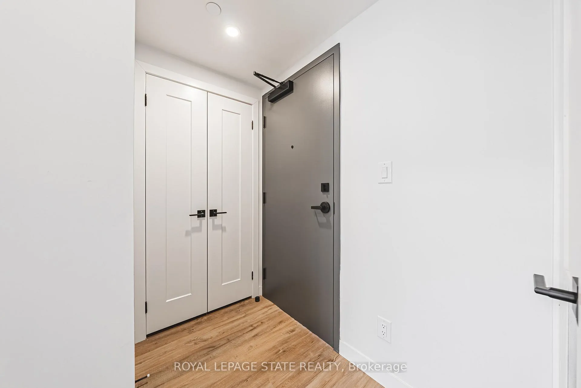 Photo 3 of Unit 305, 555 Sanatorium Road, Hamilton, Mountview — HOMEH