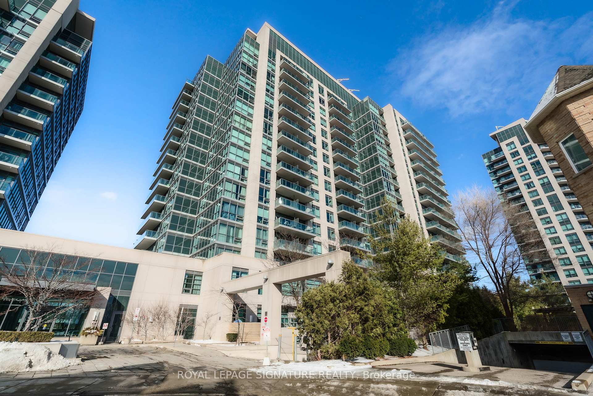Photo 1 of Unit 124, 35 Brian Peck Crescent, Toronto, Thorncliffe Park — HOMEH
