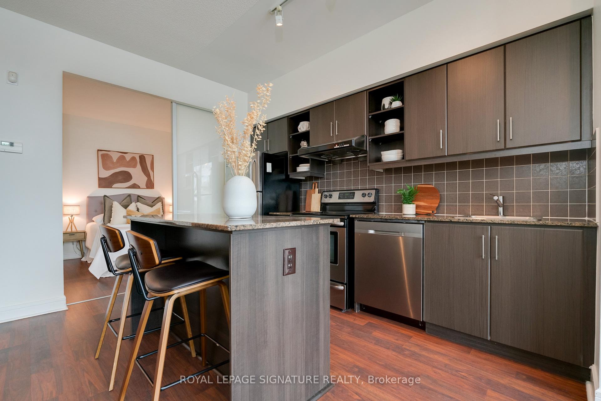 Photo 8 of Unit 124, 35 Brian Peck Crescent, Toronto, Thorncliffe Park — HOMEH