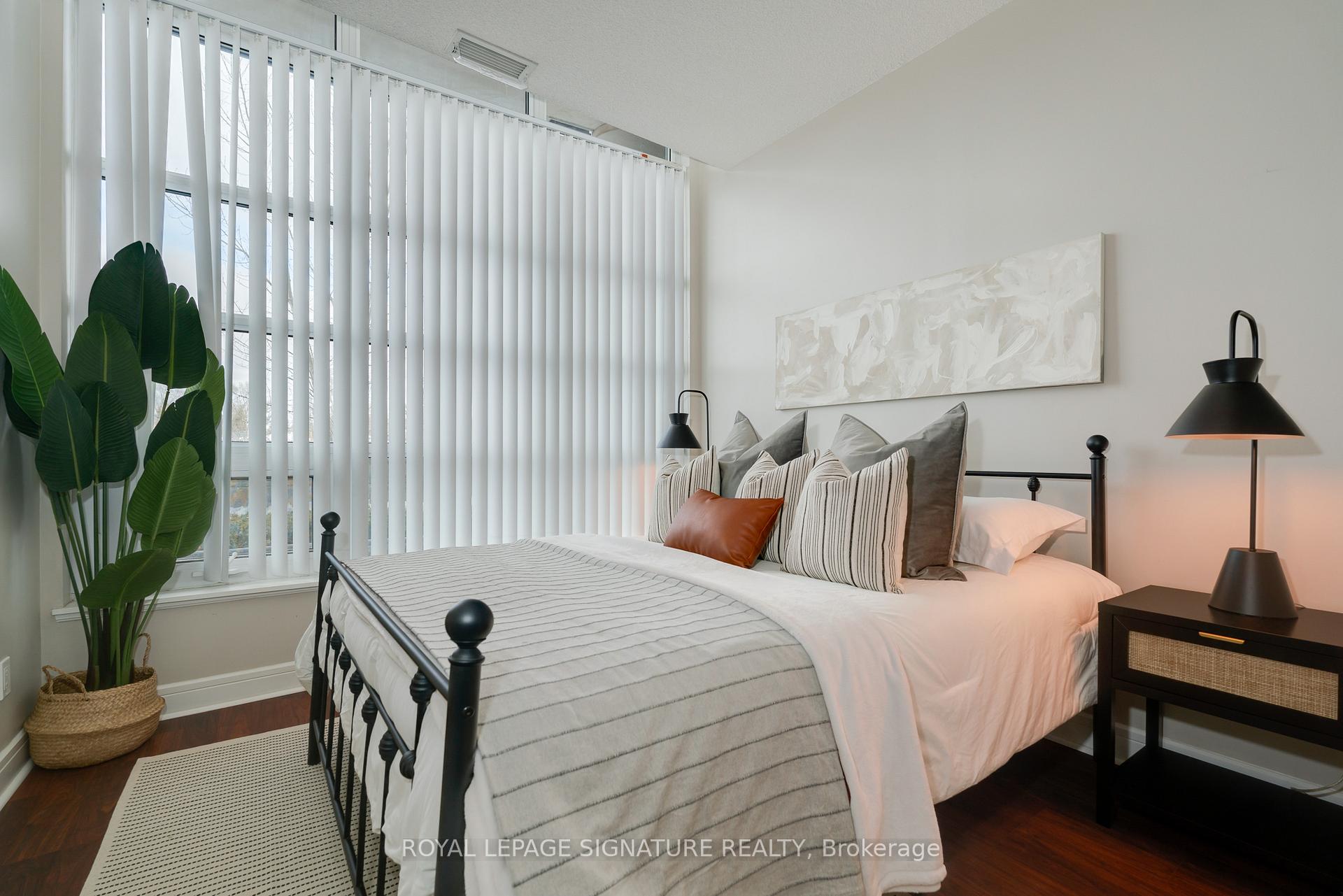 Photo 11 of Unit 124, 35 Brian Peck Crescent, Toronto, Thorncliffe Park — HOMEH