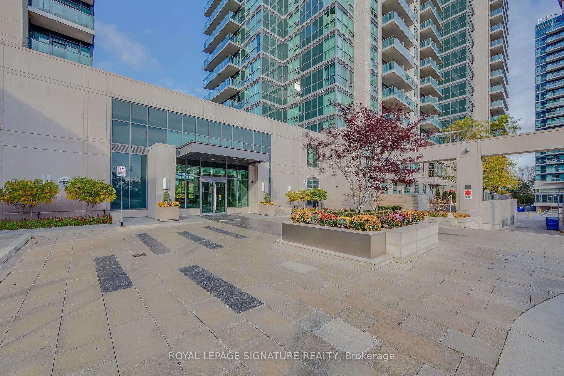 Photo 34 of Unit 124, 35 Brian Peck Crescent, Toronto, Thorncliffe Park — HOMEH