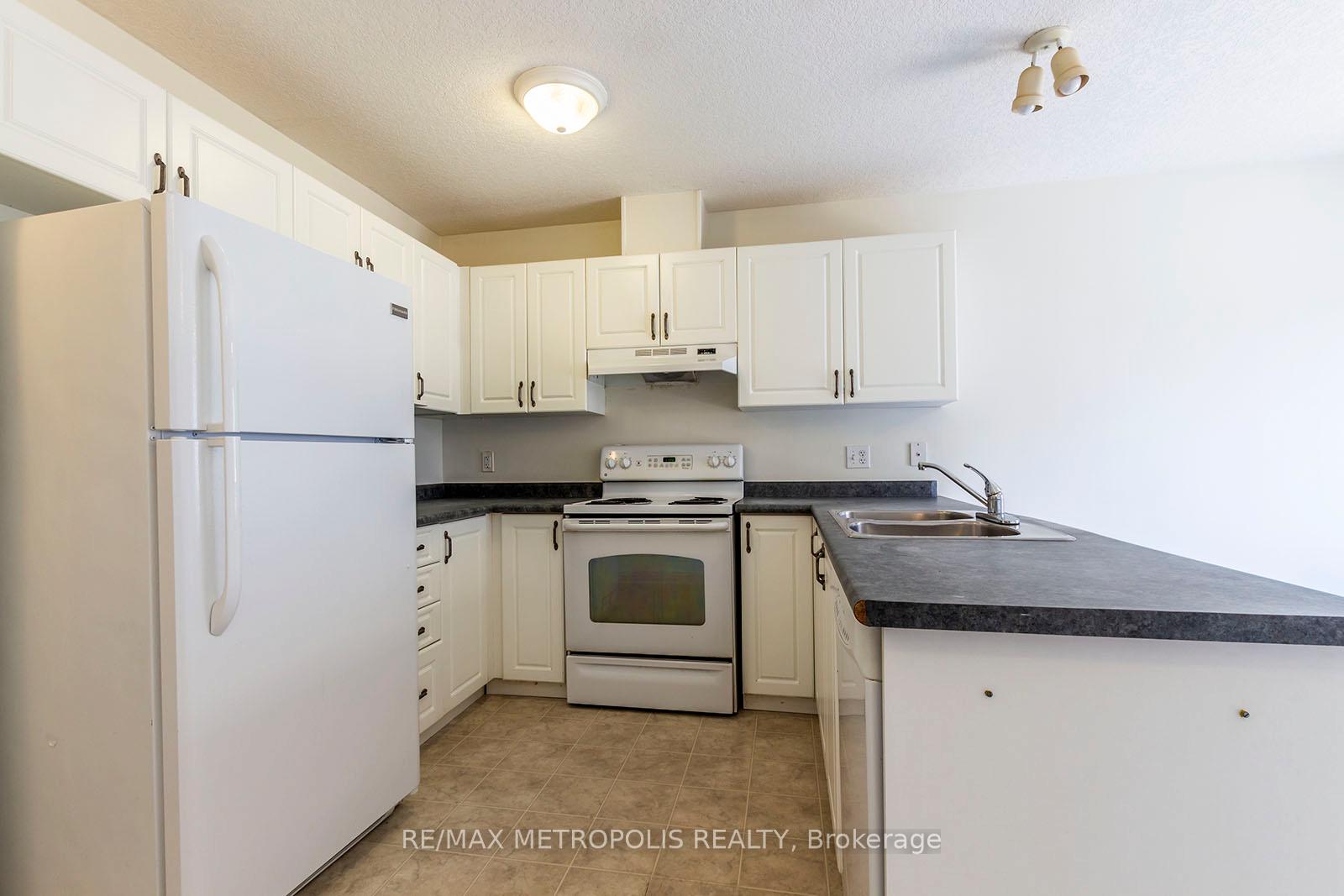Photo 4 of Unit J53, 619 Wild Ginger Avenue, Waterloo, Columbia Forest — HOMEH