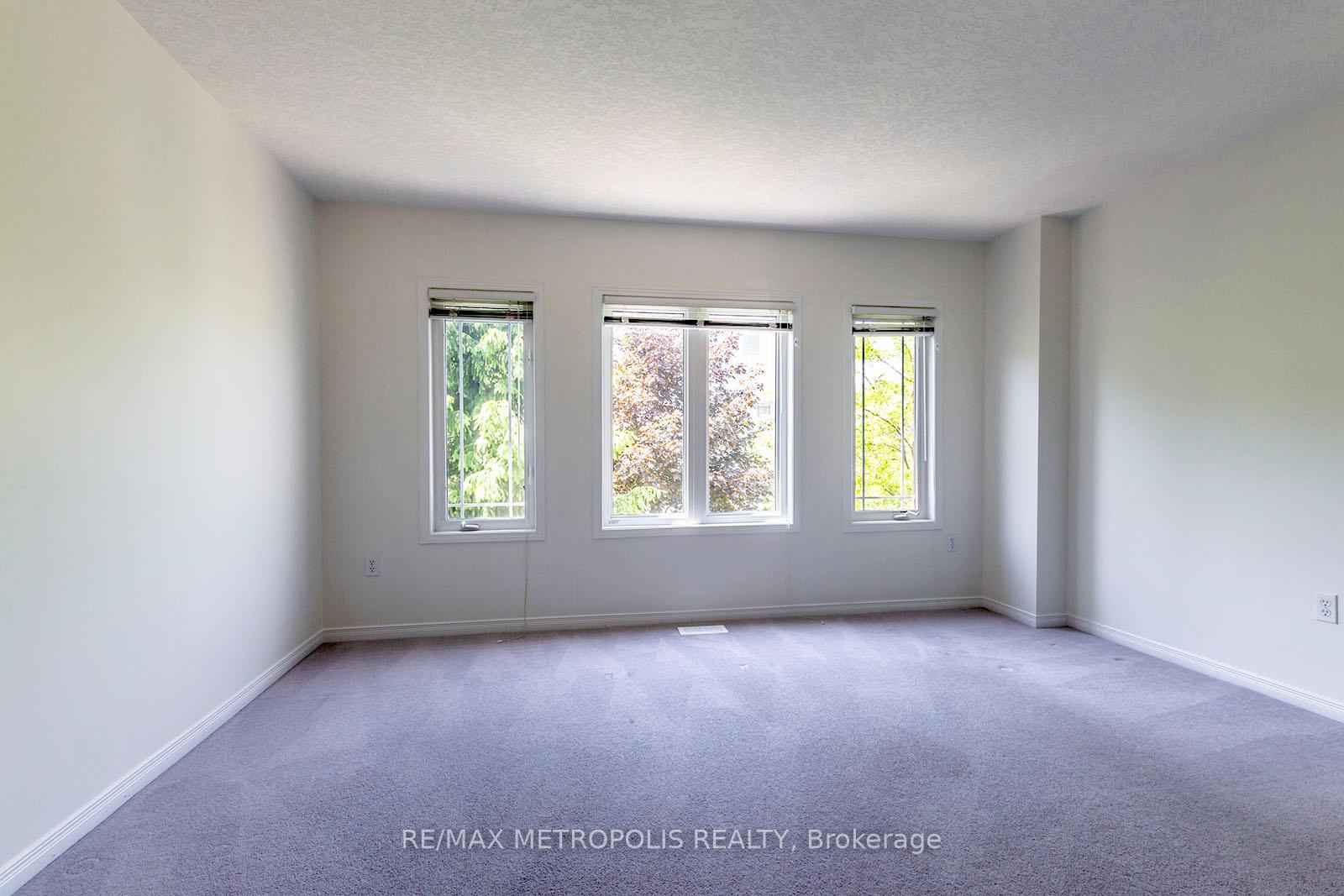 Photo 9 of Unit J53, 619 Wild Ginger Avenue, Waterloo, Columbia Forest — HOMEH