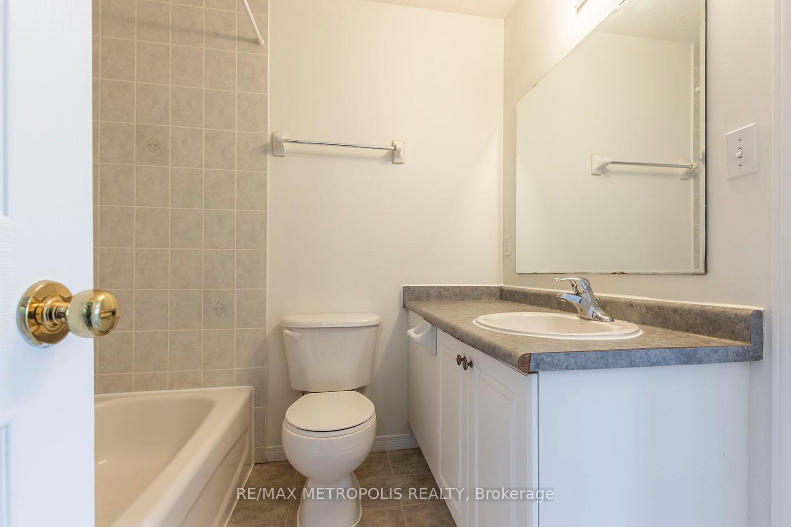 Photo 17 of Unit J53, 619 Wild Ginger Avenue, Waterloo, Columbia Forest — HOMEH