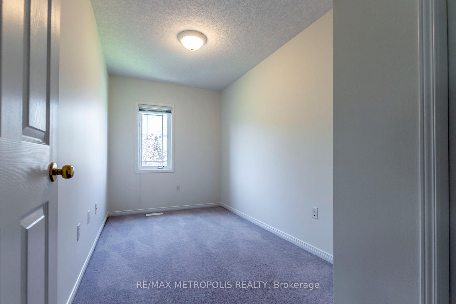 Photo 18 of Unit J53, 619 Wild Ginger Avenue, Waterloo, Columbia Forest — HOMEH