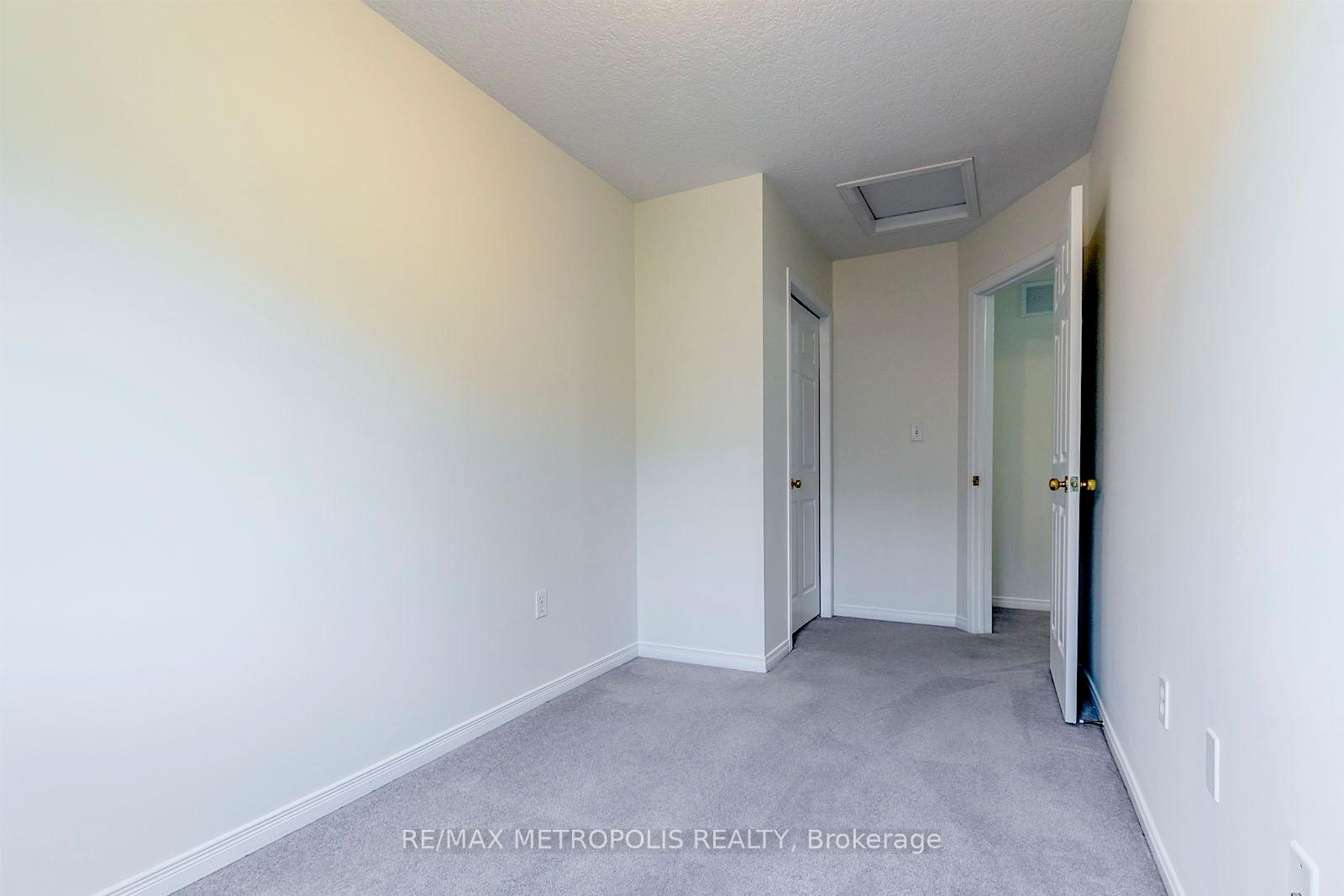 Photo 19 of Unit J53, 619 Wild Ginger Avenue, Waterloo, Columbia Forest — HOMEH
