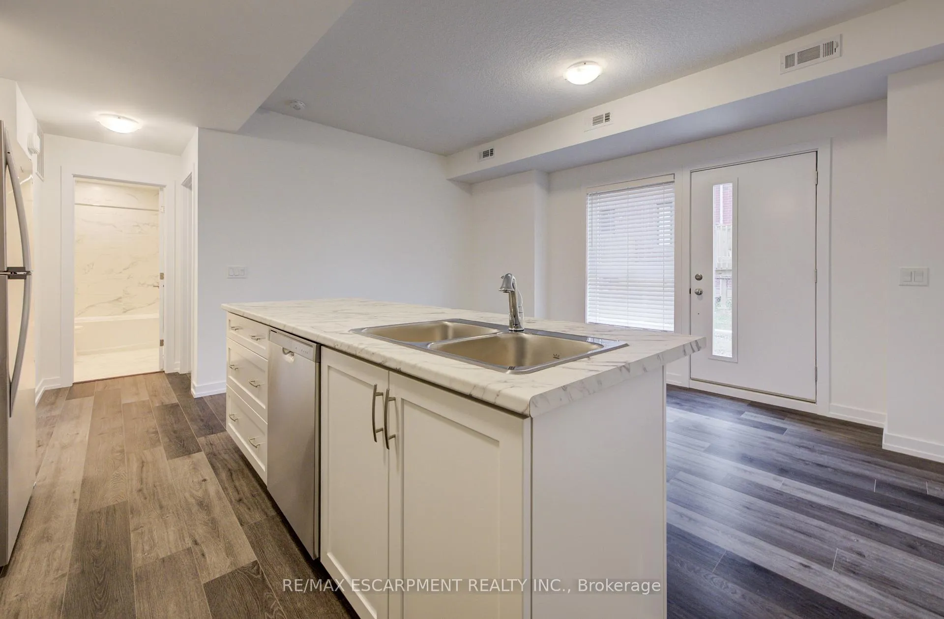 Photo 9 of Unit 20, 70 Kenesky Drive, Hamilton, Waterdown — HOMEH