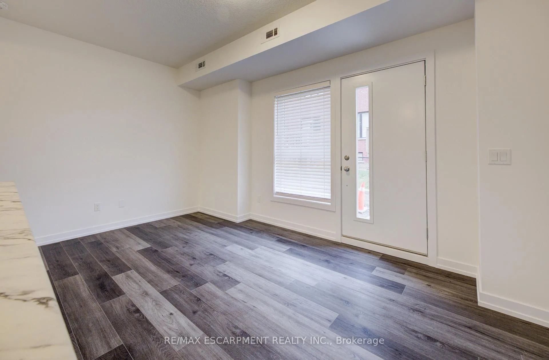 Photo 10 of Unit 20, 70 Kenesky Drive, Hamilton, Waterdown — HOMEH
