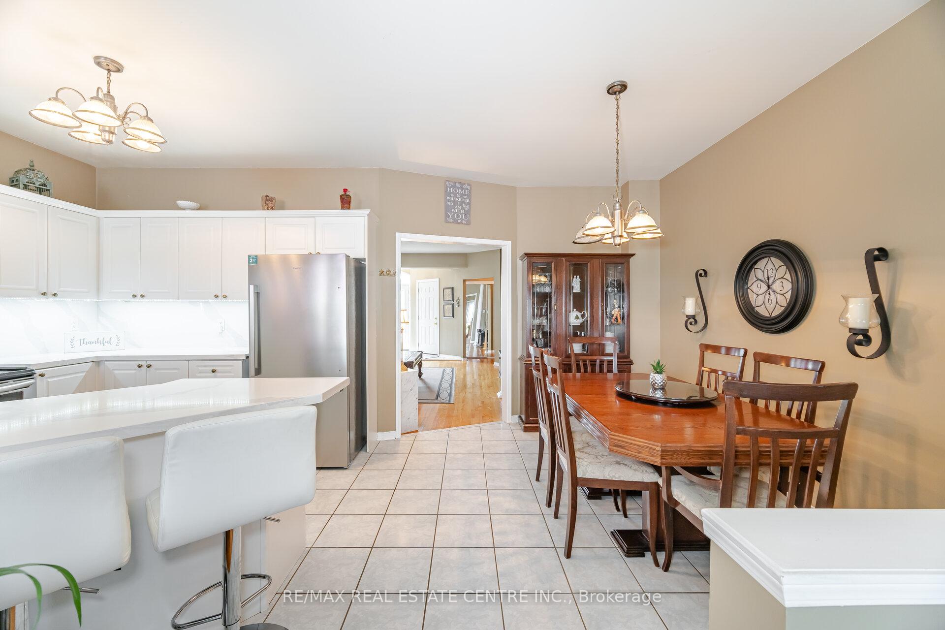 Photo 10 of 21 Hesketh Court, Caledon, Rural Caledon — HOMEH