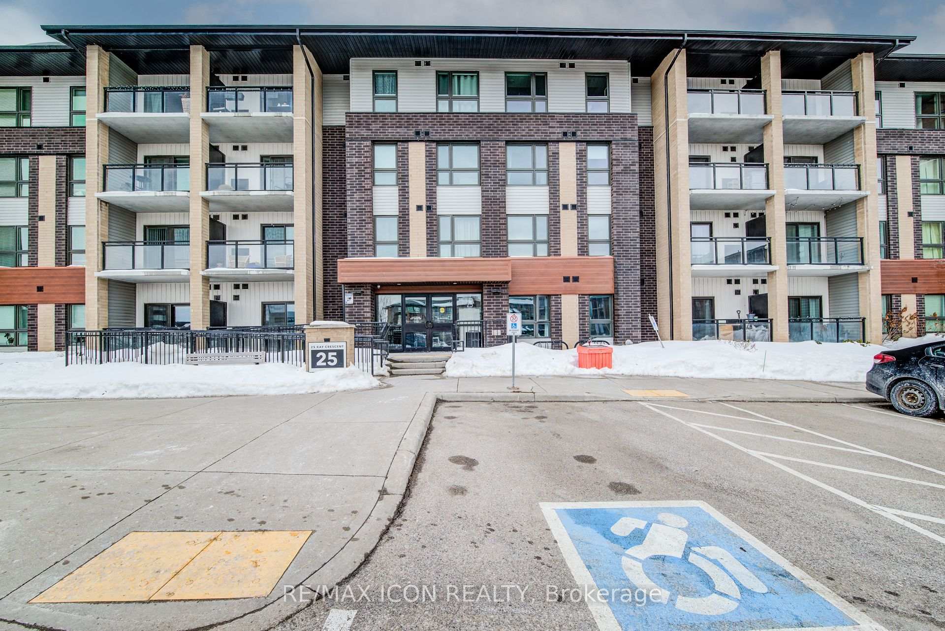 Front of Unit 313, 25 Kay Crescent