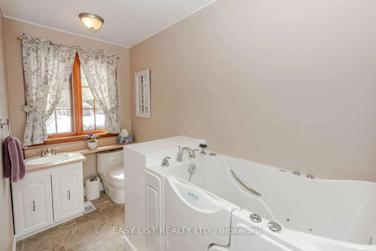 Photo 16 of 704 Pattee Road, Champlain, Champlain Twp — HOMEH