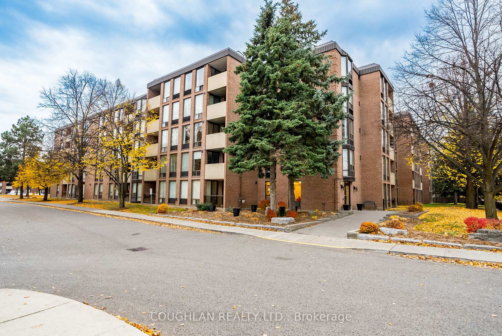 Photo 2 of Unit 313, 1525 Diefenbaker Court, Pickering, Town Centre — HOMEH