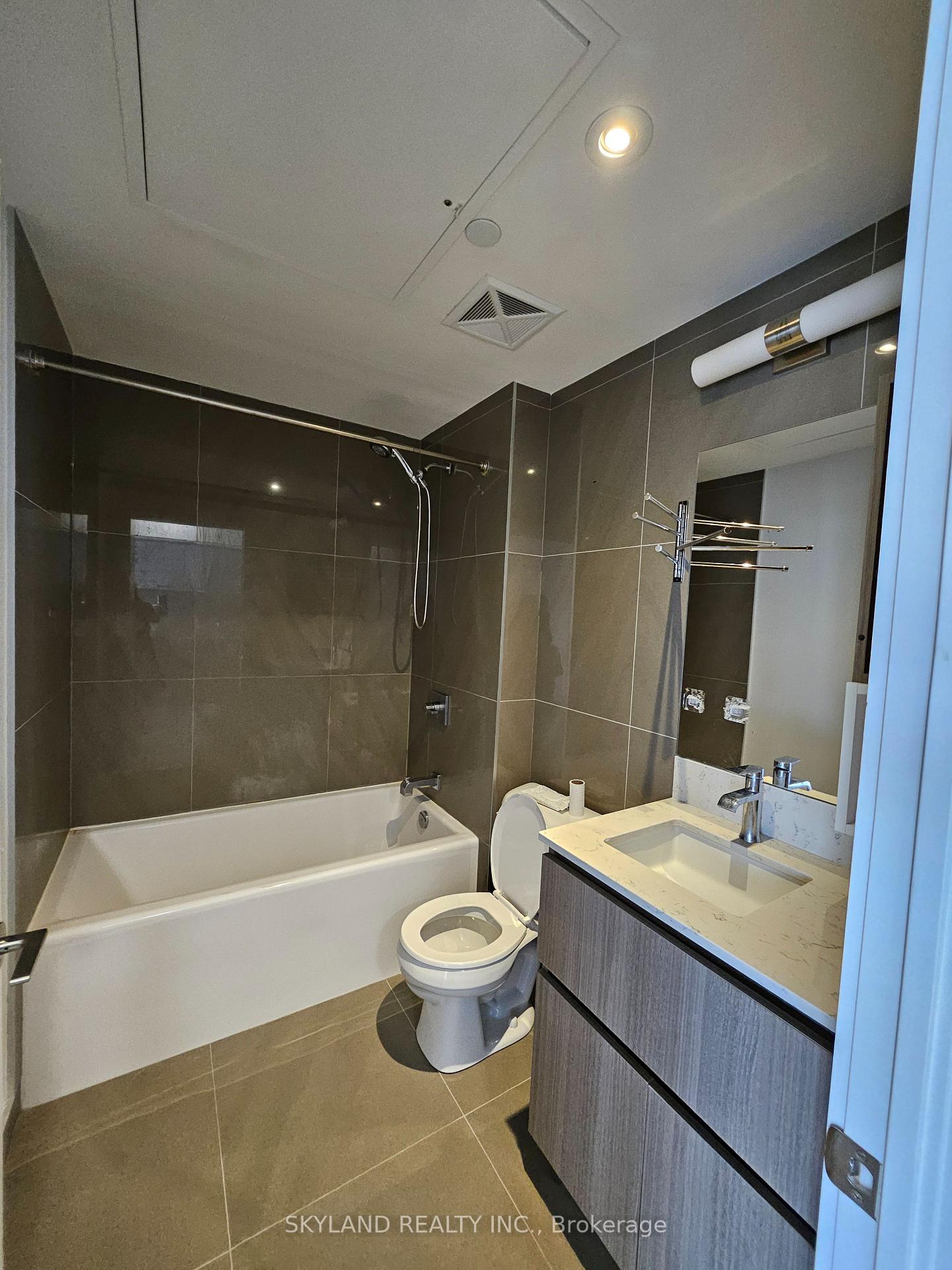 Photo 6 of Unit 920, 30 Baseball Place, Toronto, South Riverdale — HOMEH