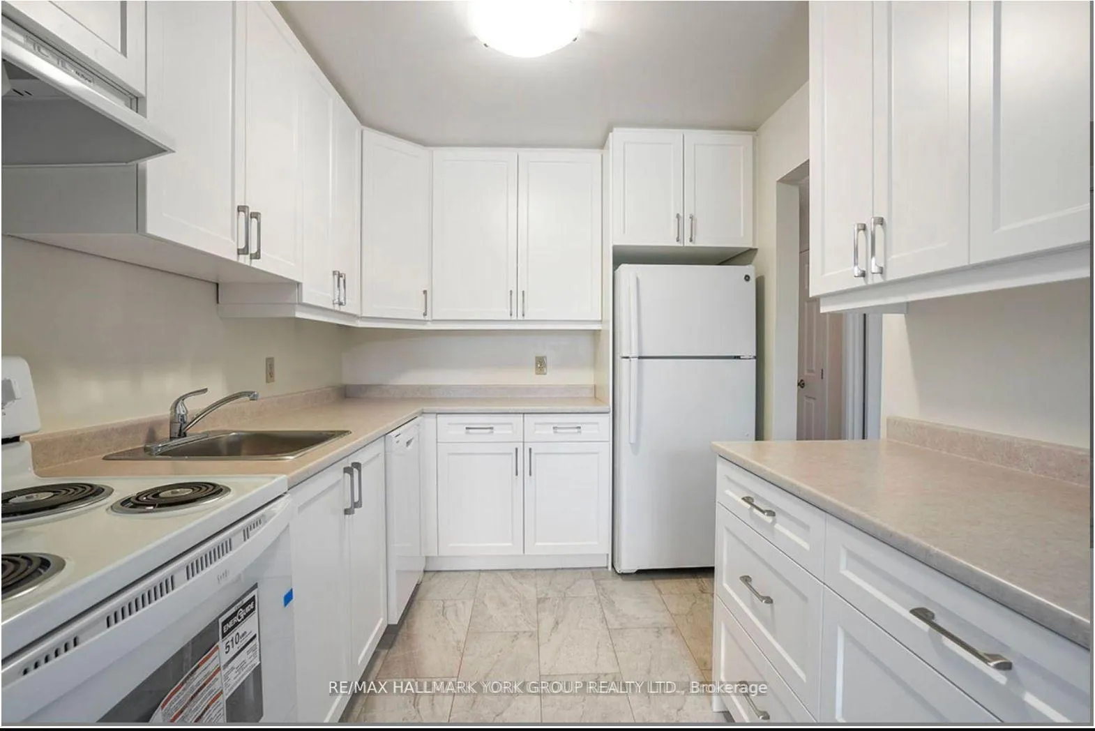 Front of Unit O12, 131 Edgehill Drive