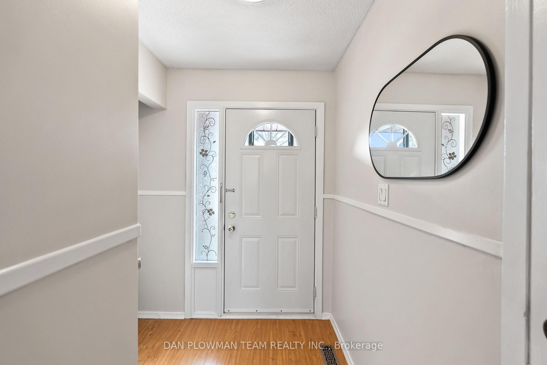 Photo 2 of Unit 87, 1330 Trowbridge Drive, Oshawa, Centennial — HOMEH
