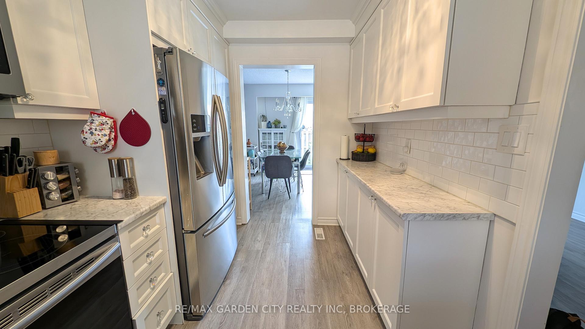 Photo 23 of 910 Limeridge Road E, Hamilton, Berrisfield — HOMEH