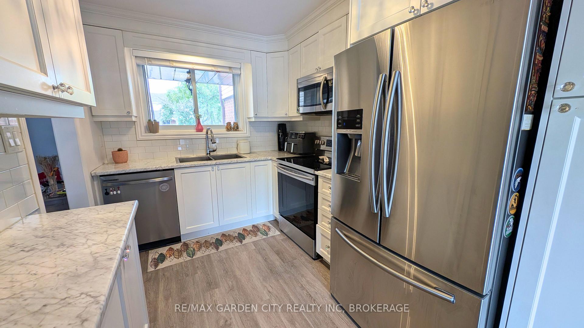 Photo 25 of 910 Limeridge Road E, Hamilton, Berrisfield — HOMEH