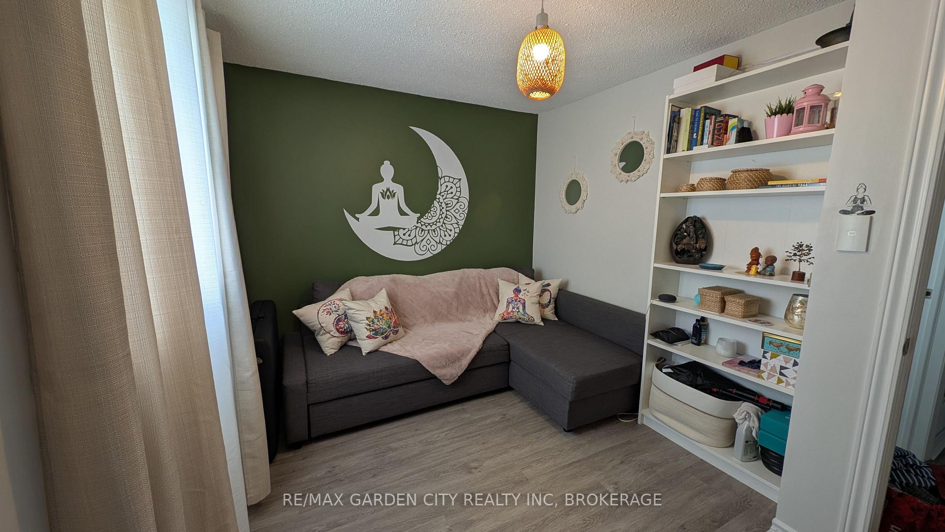 Photo 32 of 910 Limeridge Road E, Hamilton, Berrisfield — HOMEH