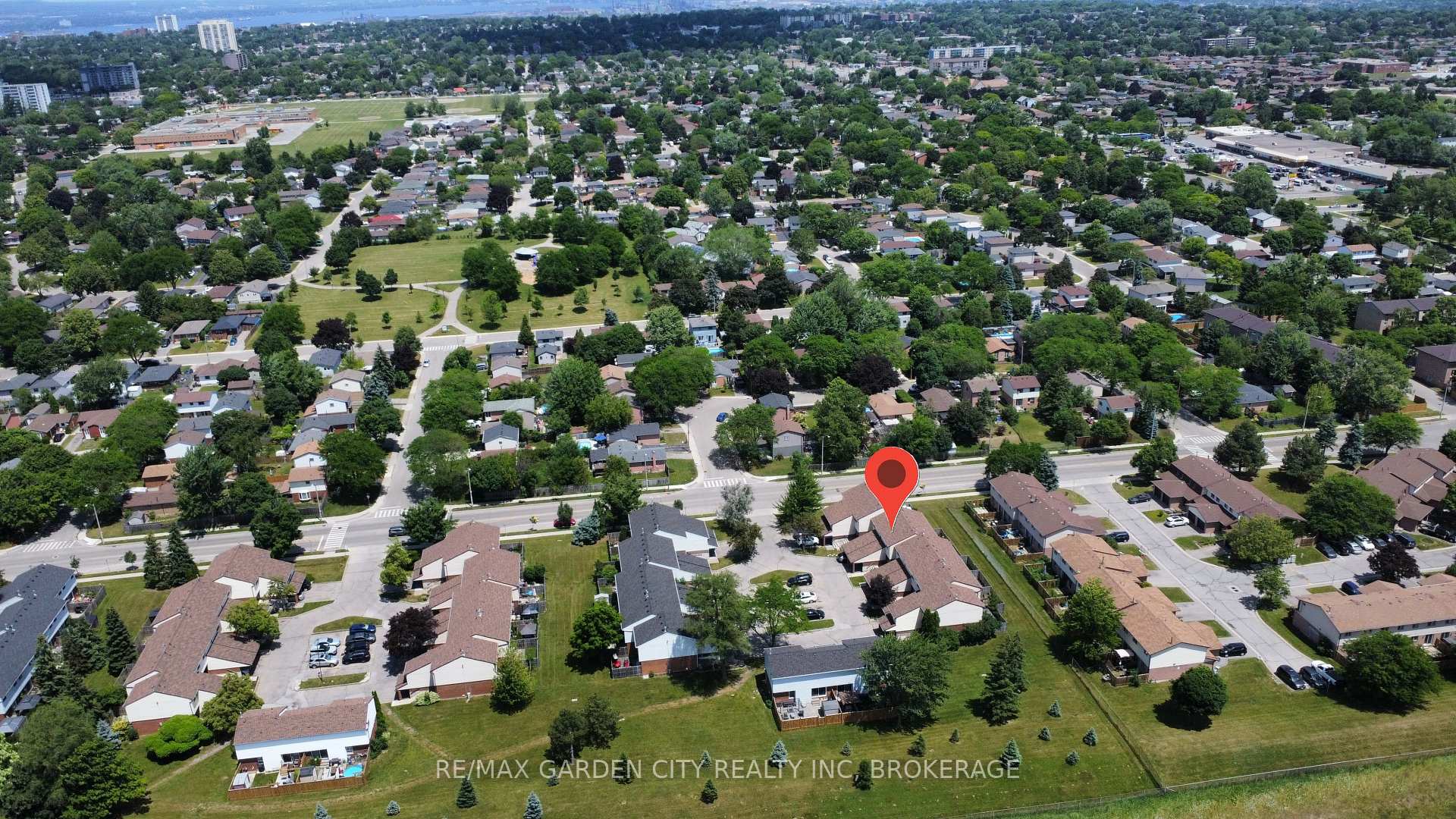 Photo 57 of 910 Limeridge Road E, Hamilton, Berrisfield — HOMEH