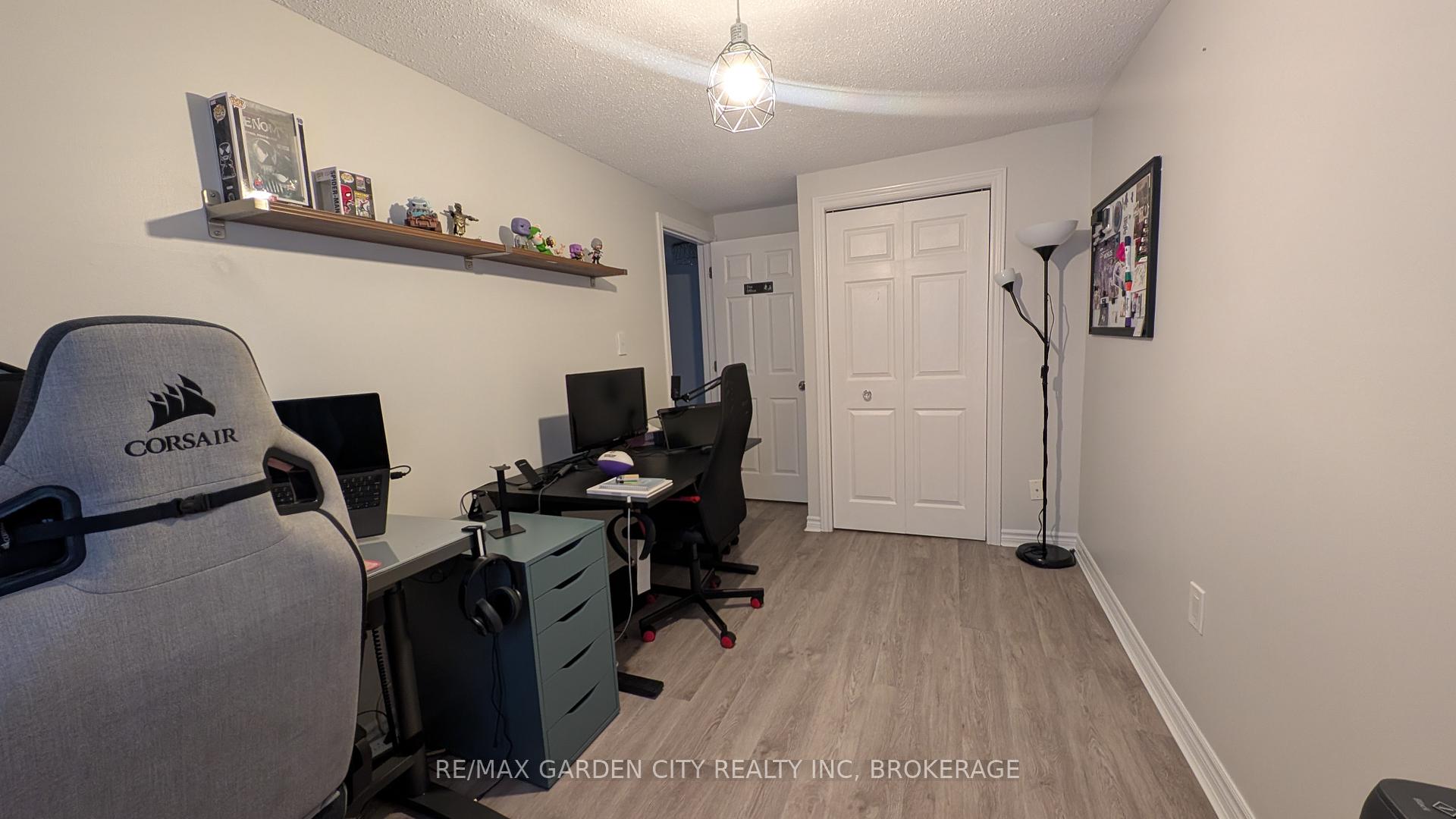 Photo 15 of 910 Limeridge Road E, Hamilton, Berrisfield — HOMEH