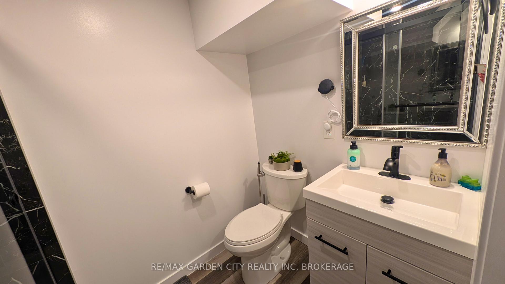 Photo 60 of 910 Limeridge Road E, Hamilton, Berrisfield — HOMEH