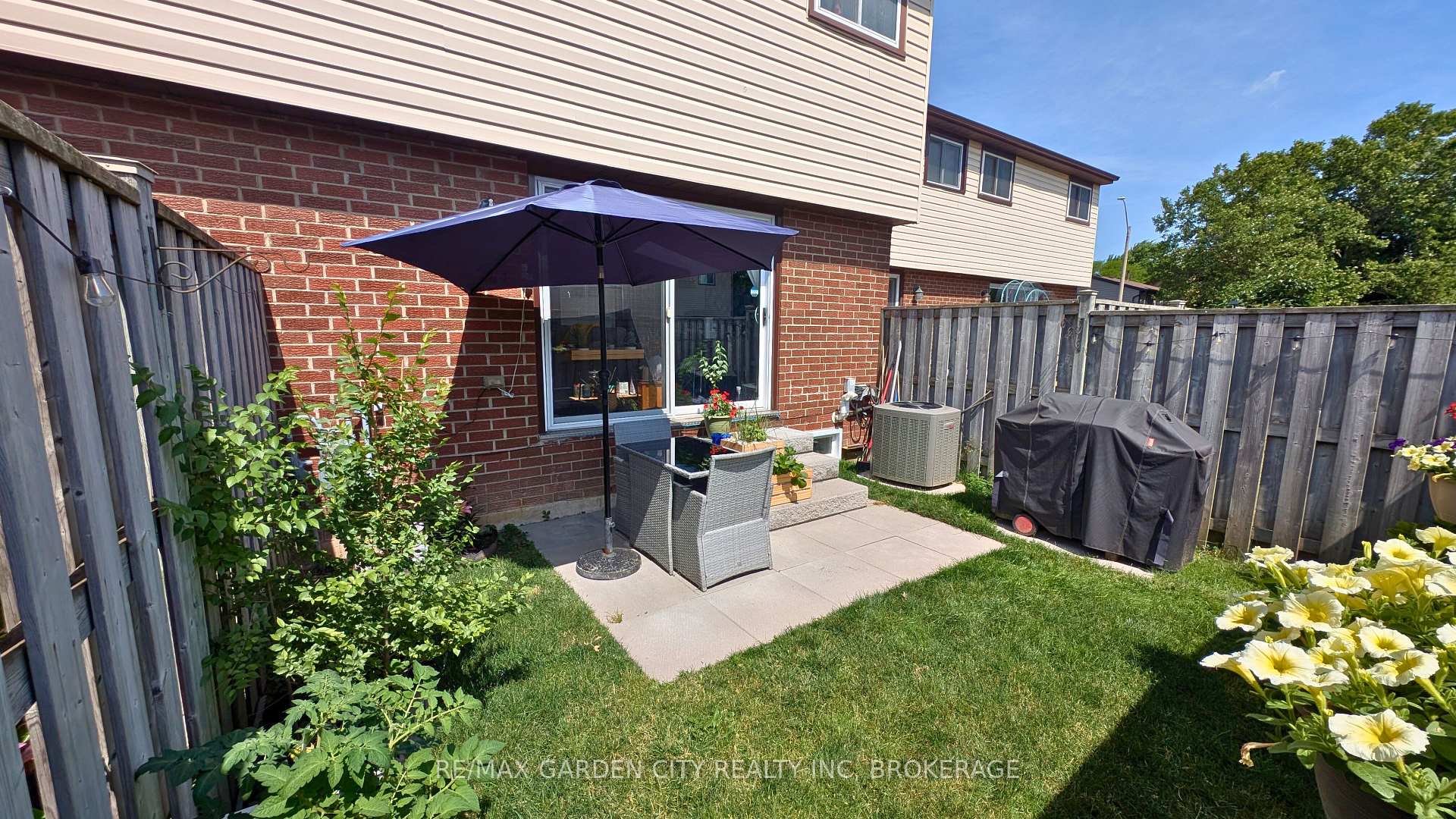 Photo 70 of 910 Limeridge Road E, Hamilton, Berrisfield — HOMEH