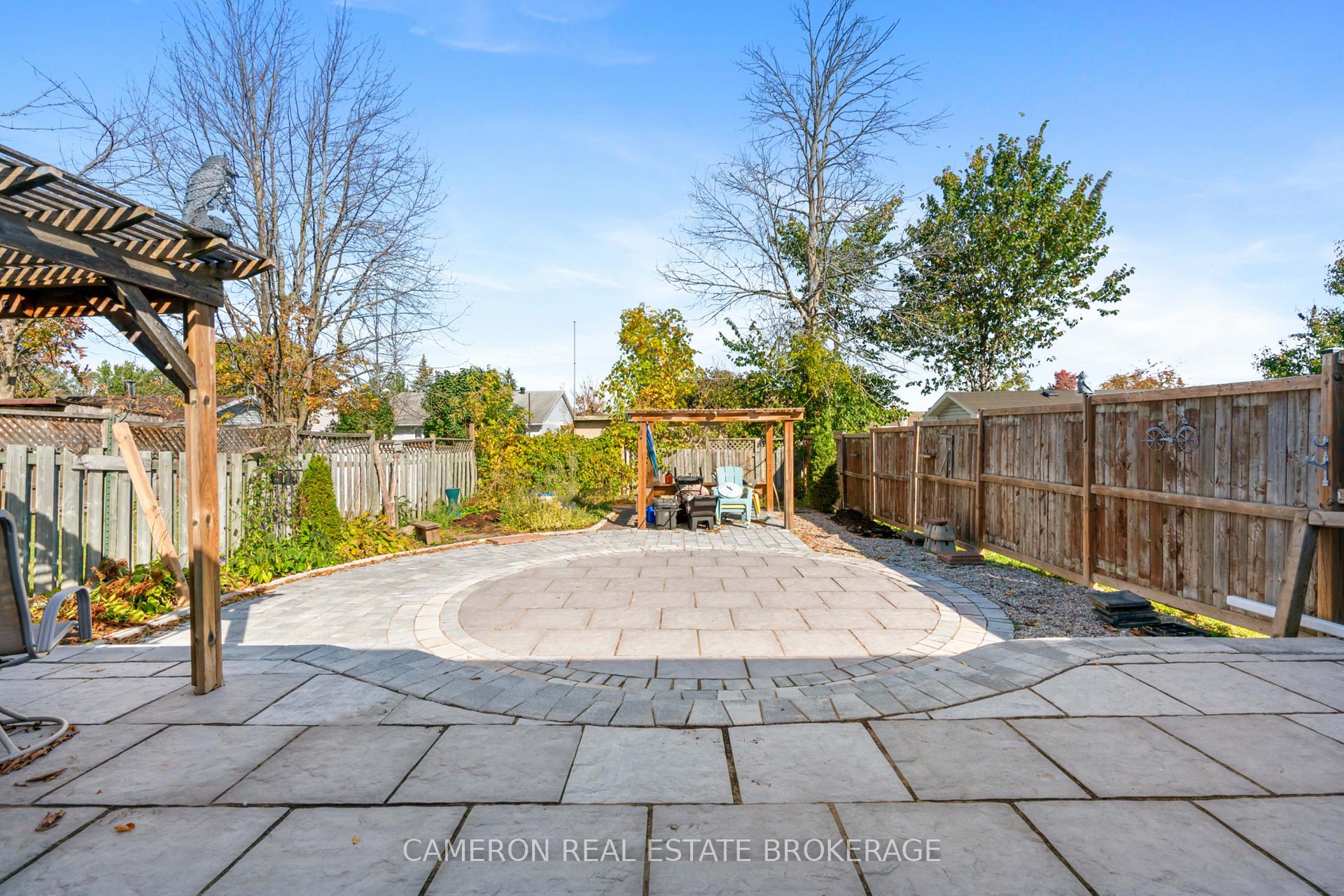 Photo 24 of 793 Laflin Avenue, Cornwall — HOMEH