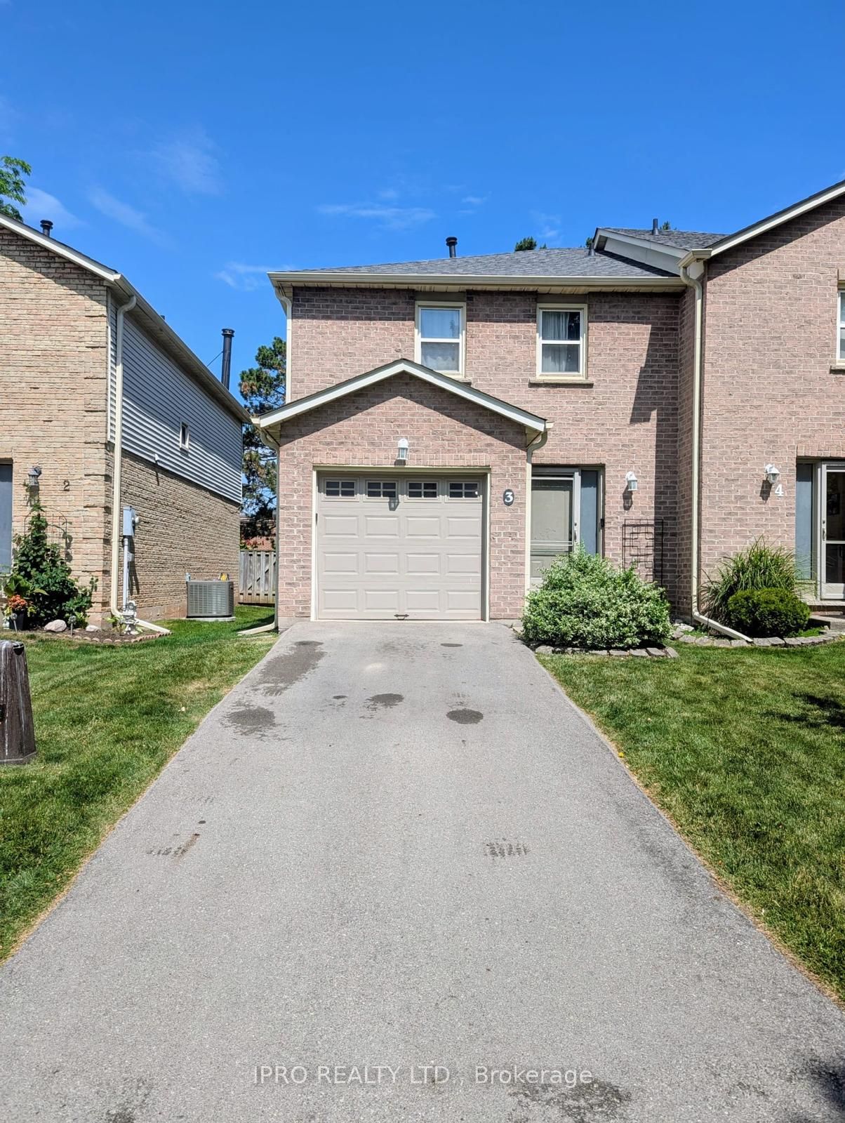 Front of Unit 3, 3455 Caplan Crescent
