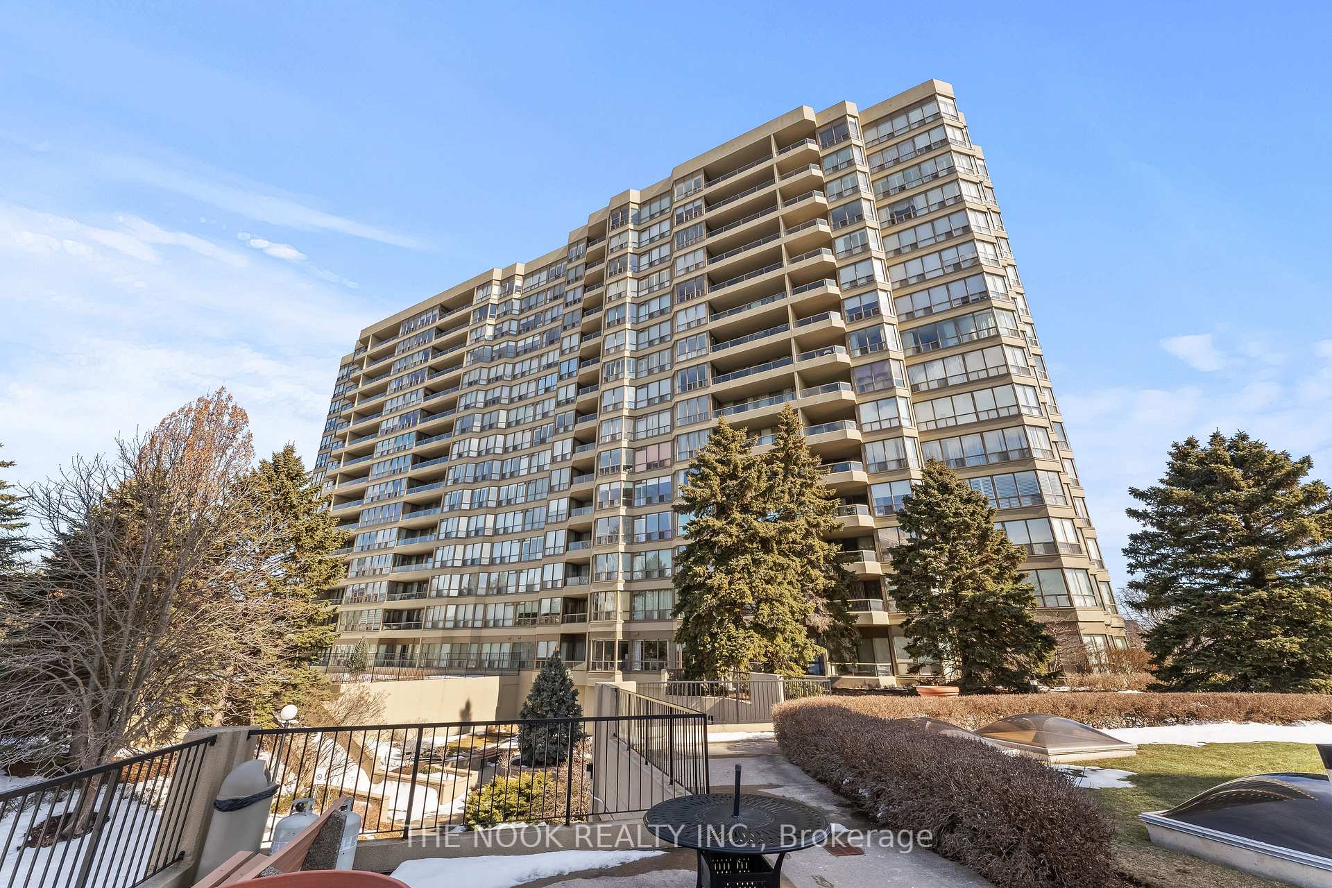 Photo 31 of Unit 1014, 1890 Valley Farm Road, Pickering, Town Centre — HOMEH