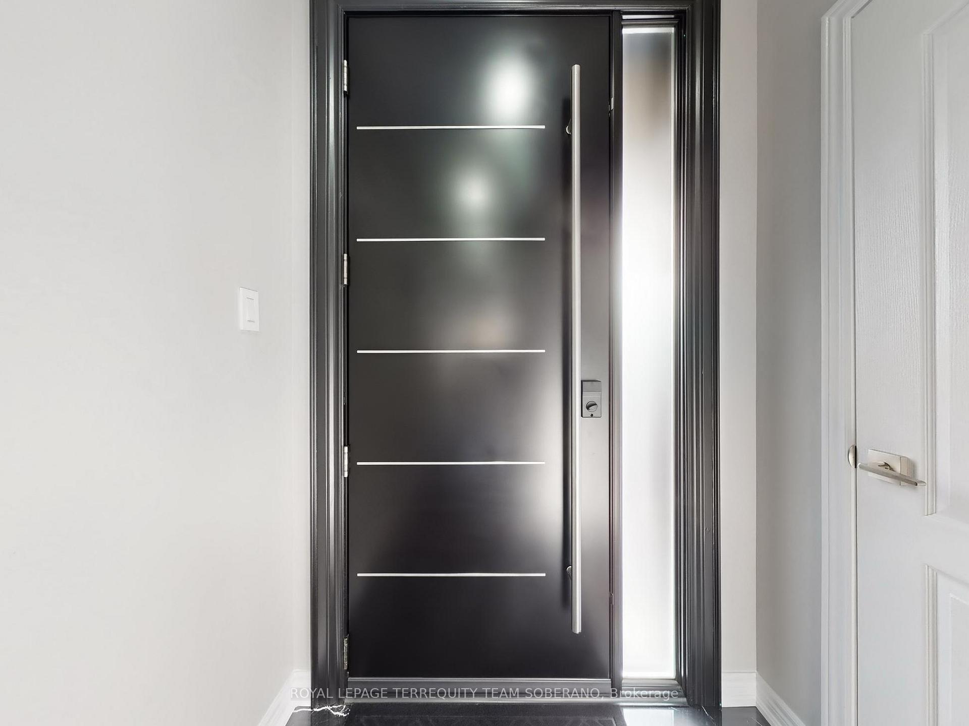 Photo 4 of 98 Erskine Drive, Clarington, Newcastle — HOMEH