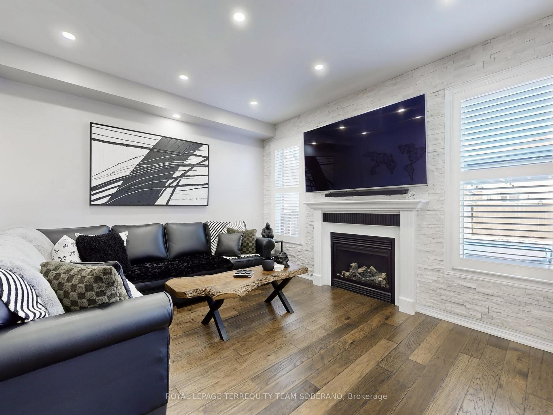 Photo 6 of 98 Erskine Drive, Clarington, Newcastle — HOMEH