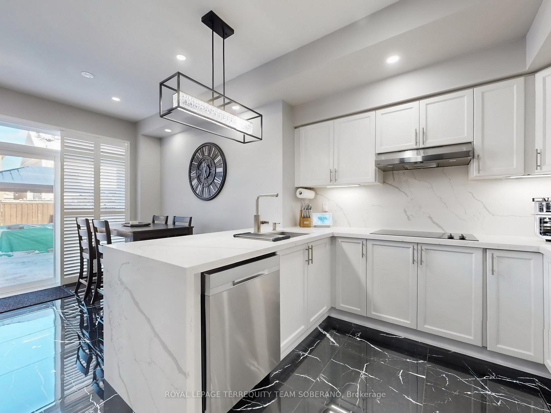 Photo 11 of 98 Erskine Drive, Clarington, Newcastle — HOMEH