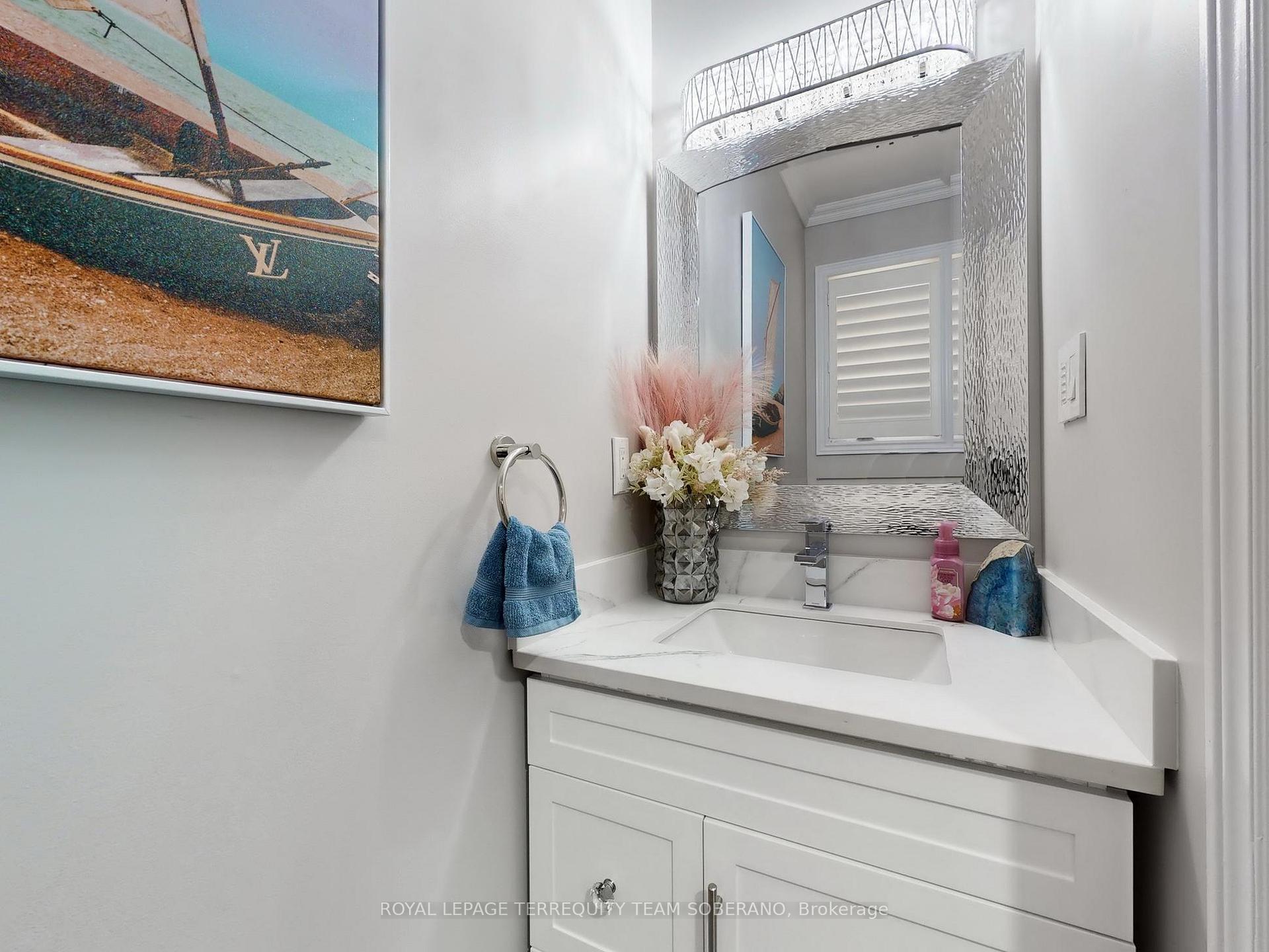 Photo 17 of 98 Erskine Drive, Clarington, Newcastle — HOMEH