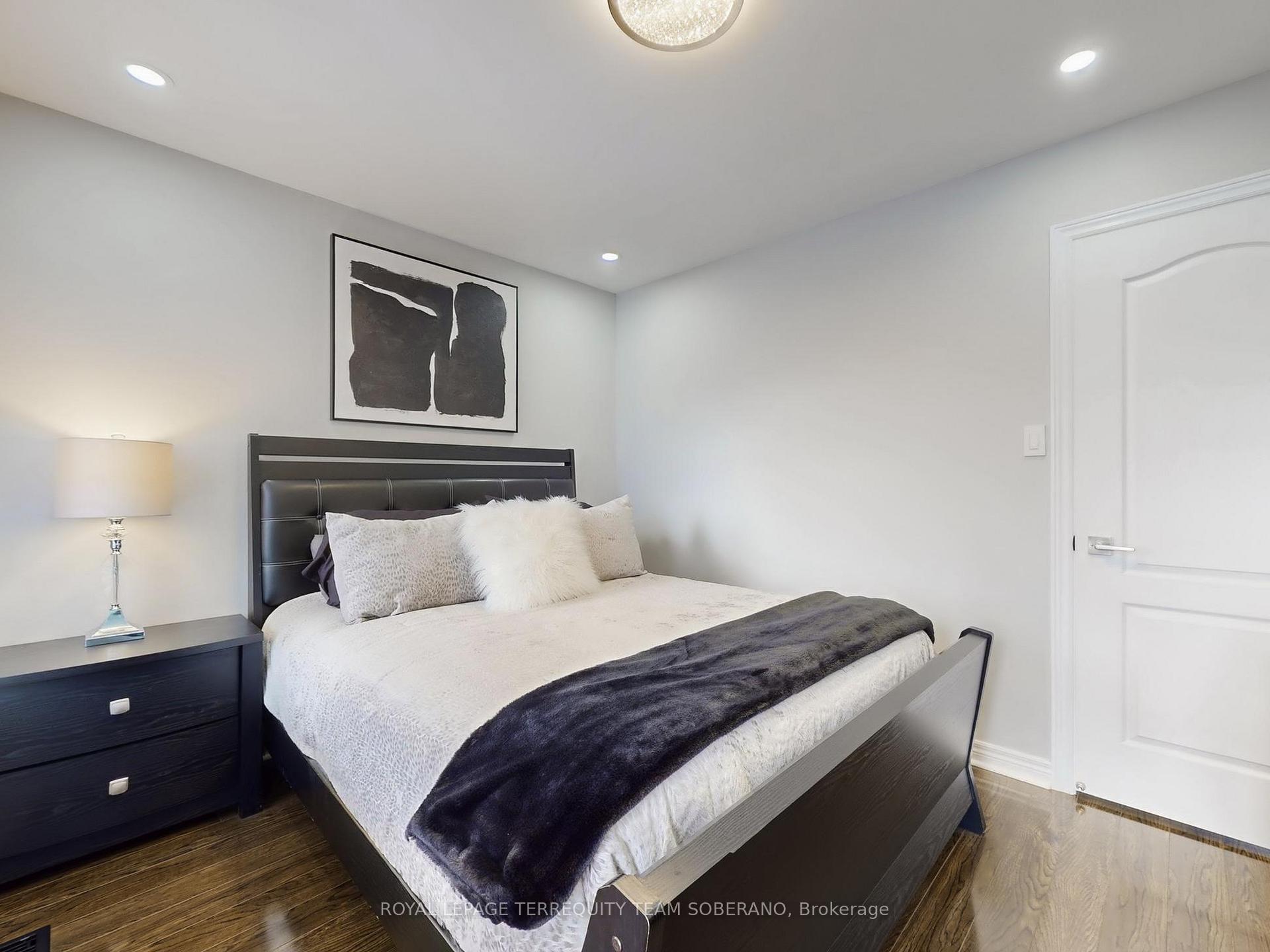 Photo 27 of 98 Erskine Drive, Clarington, Newcastle — HOMEH
