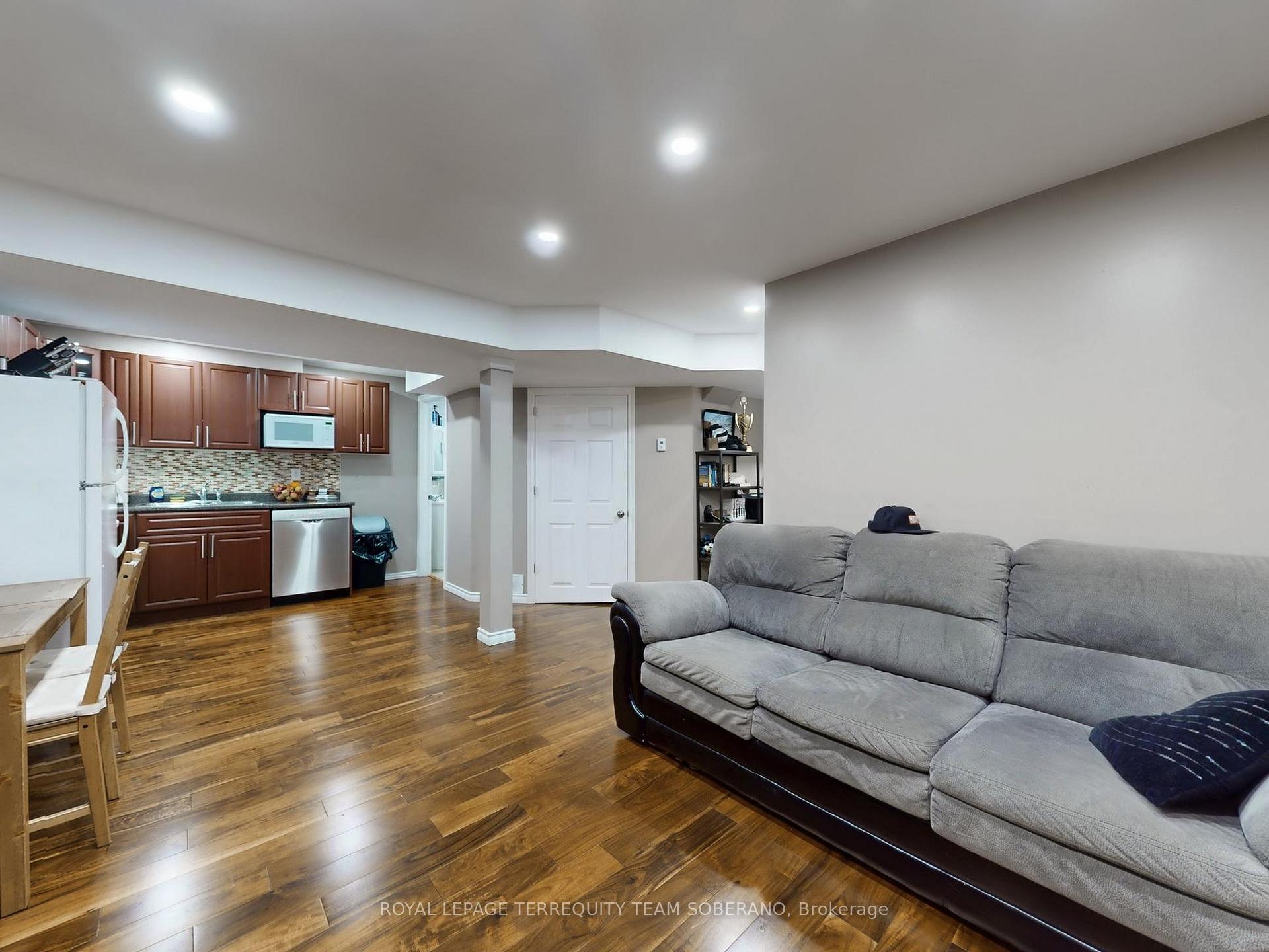 Photo 36 of 98 Erskine Drive, Clarington, Newcastle — HOMEH