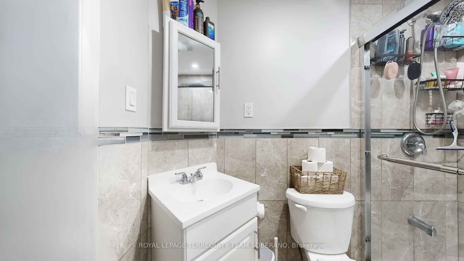 Photo 44 of 98 Erskine Drive, Clarington, Newcastle — HOMEH