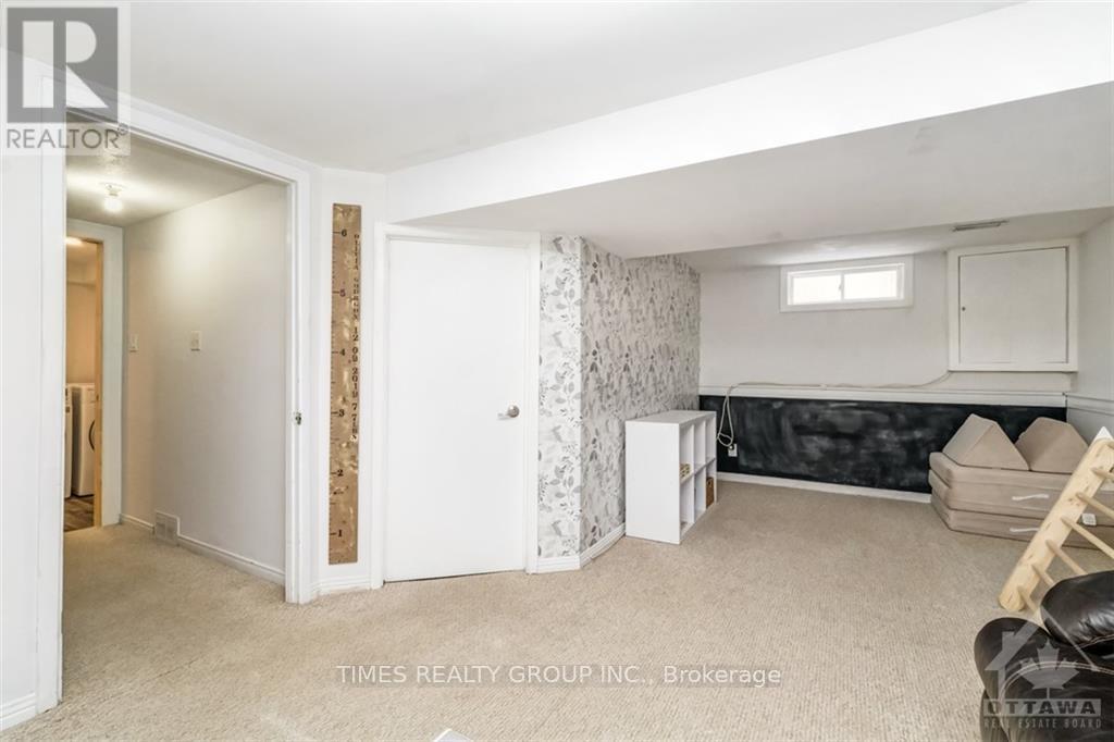 Photo 10 of 34 Burnett's Grove Circle, Ottawa, Barrhaven - Pheasant Run — HOMEH
