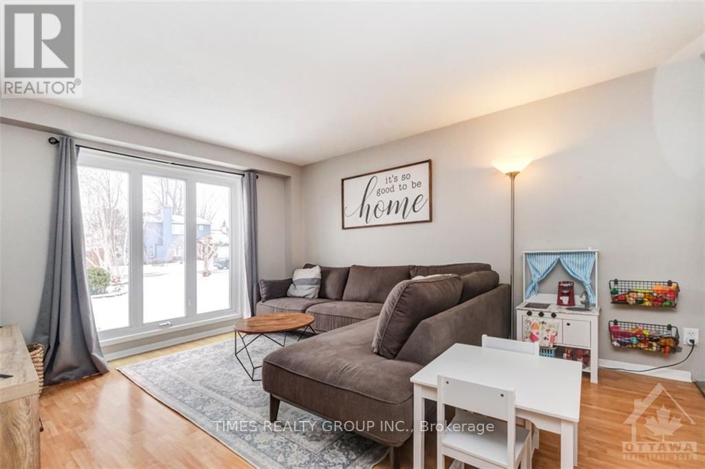 Photo 25 of 34 Burnett's Grove Circle, Ottawa, Barrhaven - Pheasant Run — HOMEH