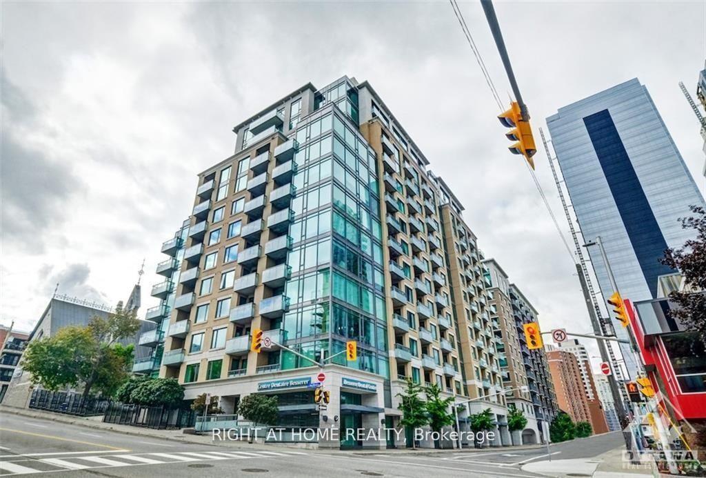 Front of Unit 404, 238 Besserer Street