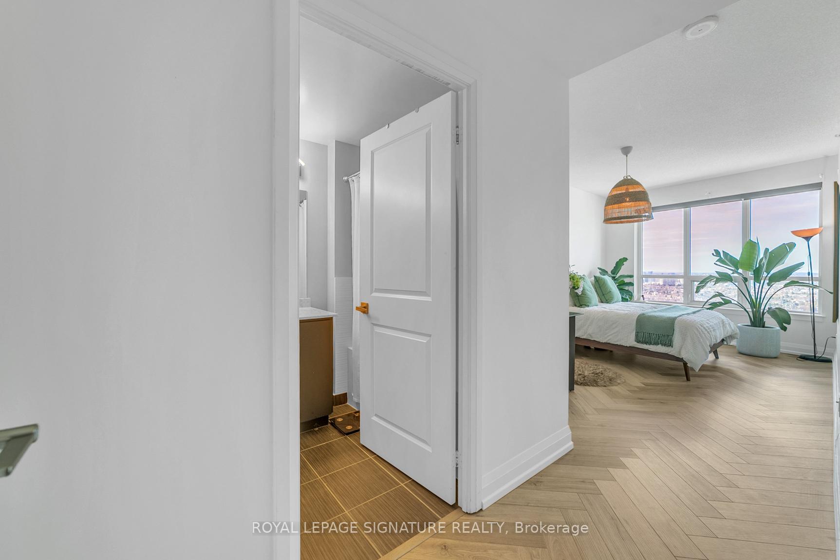 Photo 24 of Unit Ph316, 7161 Yonge Street, Markham, Grandview — HOMEH