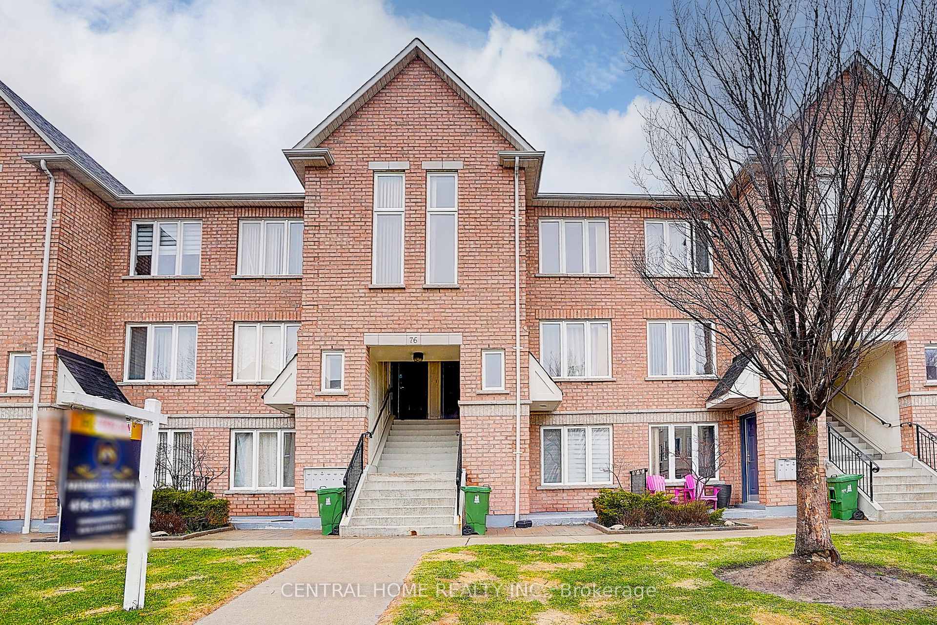 Photo 1 of Unit 302, 76 Aerodrome Crescent, Toronto, Leaside — HOMEH